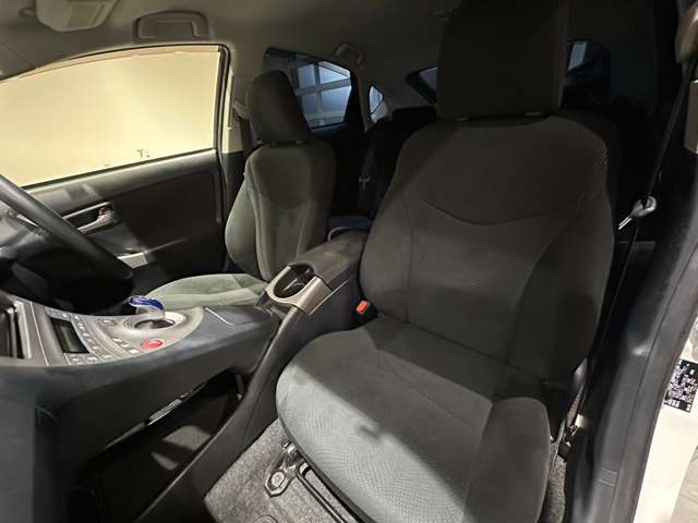 トヨタ プリウス １．８ Ｓ H26年 (近畿) 99