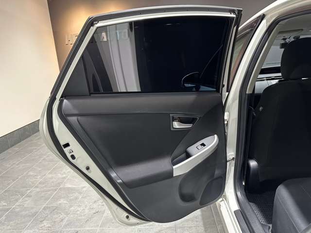 トヨタ プリウス １．８ Ｓ H26年 (近畿) 99