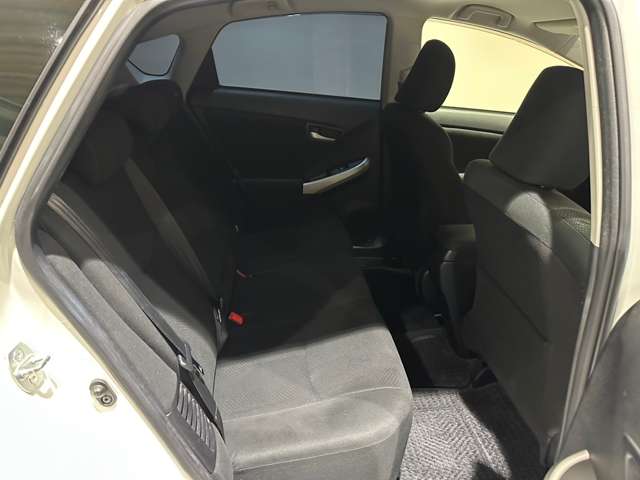 トヨタ プリウス １．８ Ｓ H26年 (近畿) 99