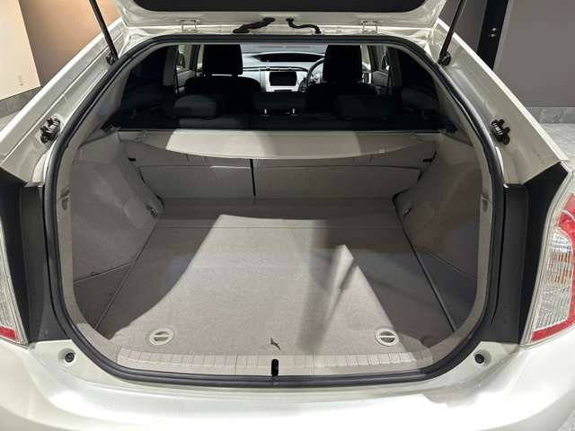 トヨタ プリウス １．８ Ｓ H26年 (近畿) 99