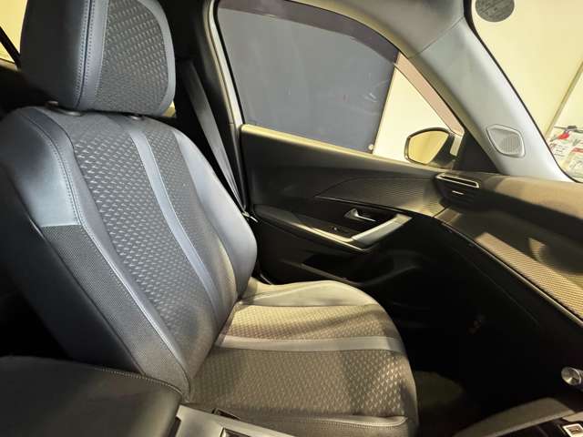 プジョー ＳＵＶ ２００８ アリュール R2年 (中国) 99