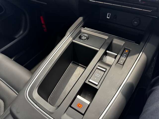 シトロエン Ｃ５　エアクロス　ＳＵＶ　ＰＨＥＶ マックス プラグインハイブリッド R6年 (中国) 99