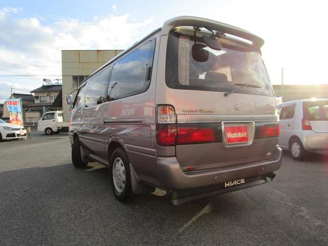 トヨタ ハイエースワゴン ３．０ スーパーカスタムリミテッド トリプルムーンルーフ ディーゼルターボ H12年 (中国) 99