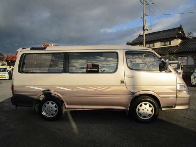 トヨタ ハイエースワゴン ３．０ スーパーカスタムリミテッド トリプルムーンルーフ ディーゼルターボ H12年 (中国) 99