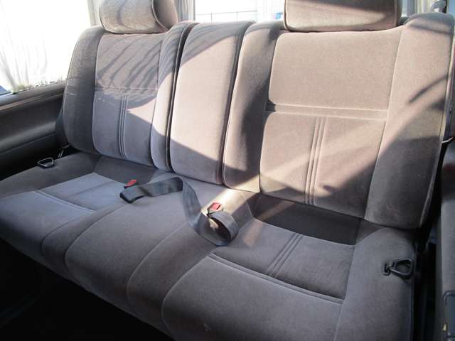 トヨタ ハイエースワゴン ３．０ スーパーカスタムリミテッド トリプルムーンルーフ ディーゼルターボ H12年 (中国) 99