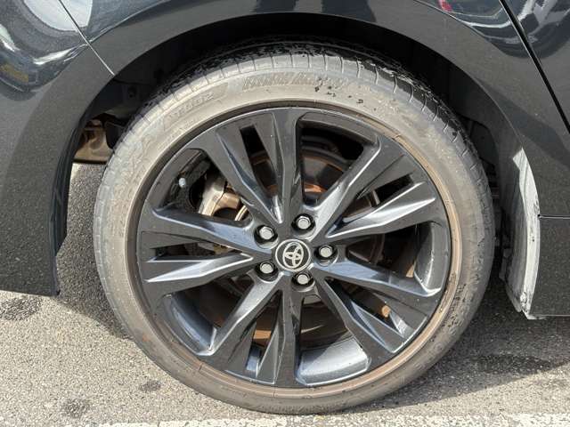 トヨタ カローラ　ツーリング　ハイブリッド １．８ ハイブリッド ＷＸＢ Ｅ－ＦＯＵＲ ４ＷＤ R2年 (中国) 99