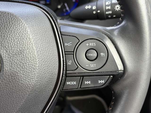 トヨタ カローラ　ツーリング　ハイブリッド １．８ ハイブリッド ＷＸＢ Ｅ－ＦＯＵＲ ４ＷＤ R2年 (中国) 99