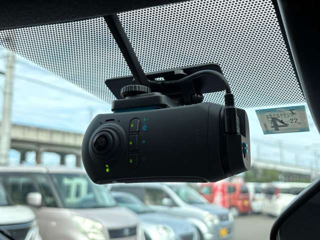 トヨタ カローラ　ツーリング　ハイブリッド １．８ ハイブリッド ＷＸＢ Ｅ－ＦＯＵＲ ４ＷＤ R2年 (中国) 99