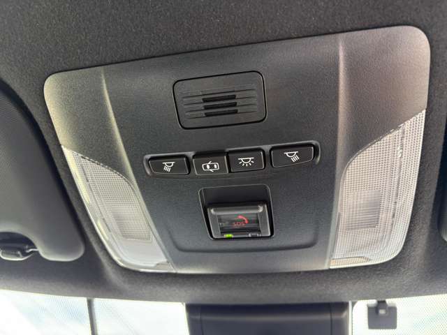 トヨタ カローラ　ツーリング　ハイブリッド １．８ ハイブリッド ＷＸＢ Ｅ－ＦＯＵＲ ４ＷＤ R2年 (中国) 99