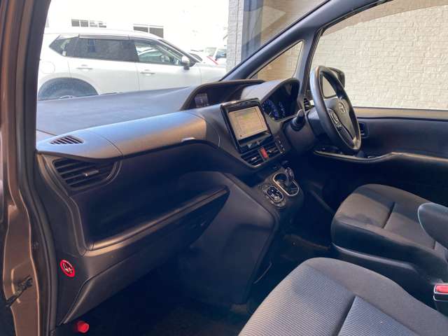 トヨタ ノア １．８ ハイブリッド Ｘ H26年 (九州・沖縄) 99