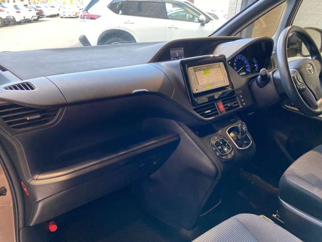 トヨタ ノア １．８ ハイブリッド Ｘ H26年 (九州・沖縄) 99