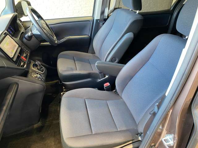 トヨタ ノア １．８ ハイブリッド Ｘ H26年 (九州・沖縄) 99