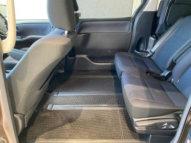 トヨタ ノア １．８ ハイブリッド Ｘ H26年 (九州・沖縄) 99