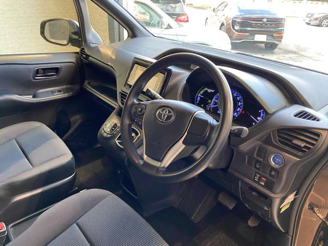 トヨタ ノア １．８ ハイブリッド Ｘ H26年 (九州・沖縄) 99