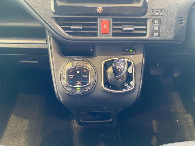 トヨタ ノア １．８ ハイブリッド Ｘ H26年 (九州・沖縄) 99