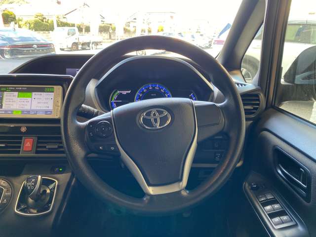 トヨタ ノア １．８ ハイブリッド Ｘ H26年 (九州・沖縄) 99