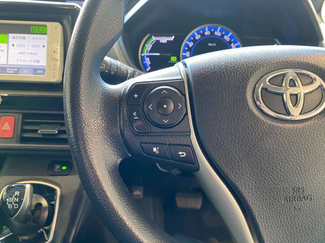 トヨタ ノア １．８ ハイブリッド Ｘ H26年 (九州・沖縄) 99