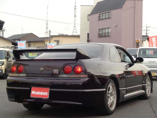 日産 スカイラインＧＴ−Ｒ ２．６ Ｖスペック ４ＷＤ H7年 (中国) 99