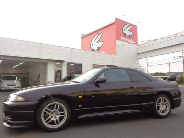 日産 スカイラインＧＴ−Ｒ ２．６ Ｖスペック ４ＷＤ H7年 (中国) 99