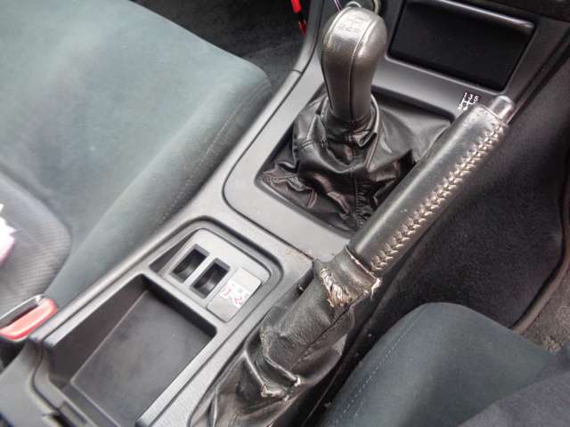 日産 スカイラインＧＴ−Ｒ ２．６ Ｖスペック ４ＷＤ H7年 (中国) 99