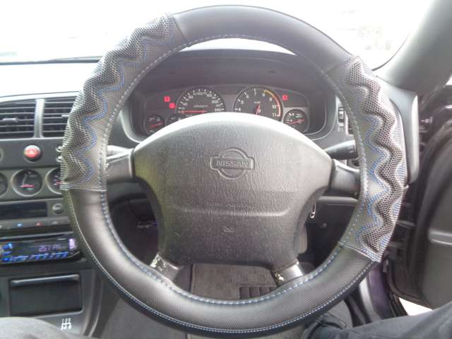 日産 スカイラインＧＴ−Ｒ ２．６ Ｖスペック ４ＷＤ H7年 (中国) 99