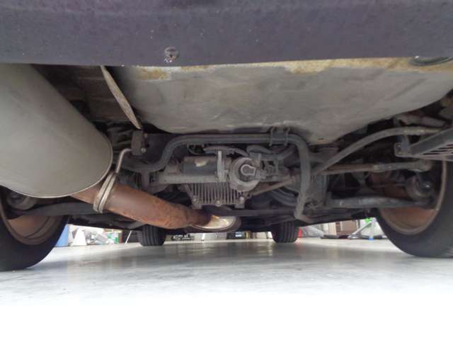 日産 スカイラインＧＴ−Ｒ ２．６ Ｖスペック ４ＷＤ H7年 (中国) 99