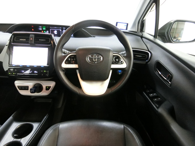 トヨタ プリウス １．８ Ｓ ツーリングセレクション H28年 (中国) 99