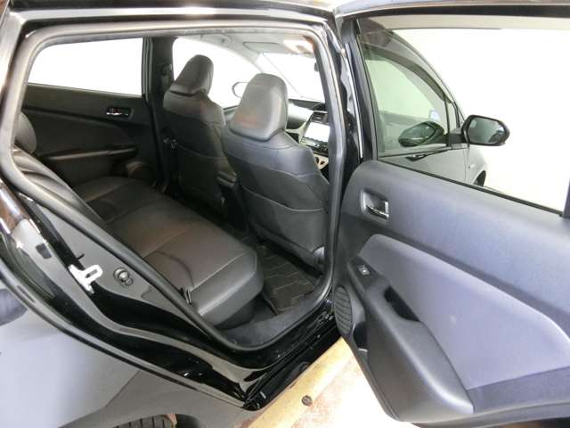 トヨタ プリウス １．８ Ｓ ツーリングセレクション H28年 (中国) 99