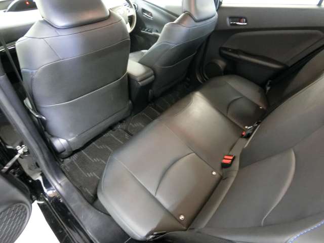 トヨタ プリウス １．８ Ｓ ツーリングセレクション H28年 (中国) 99