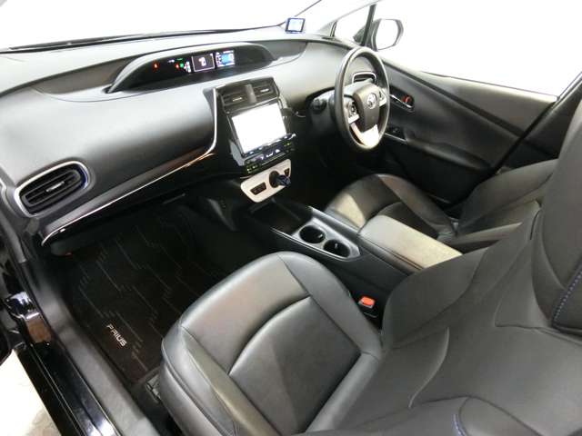 トヨタ プリウス １．８ Ｓ ツーリングセレクション H28年 (中国) 99