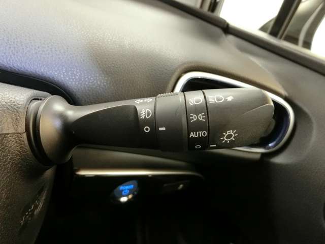 トヨタ プリウス １．８ Ｓ ツーリングセレクション H28年 (中国) 99