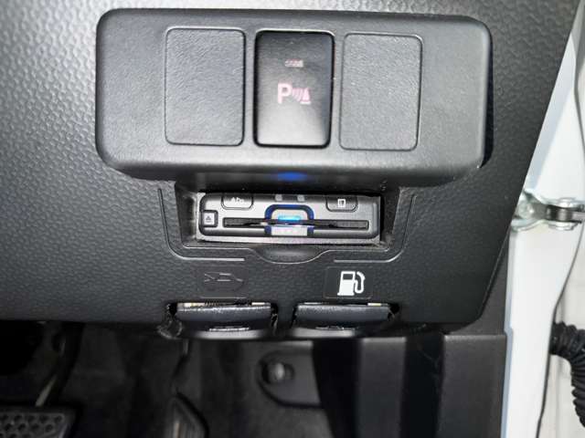 ダイハツ トール １．０ カスタムＧ リミテッド ＳＡＩＩＩ R1年 (九州・沖縄) 99