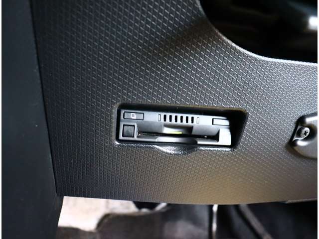 ダイハツ タント ６６０ ファンクロスターボ R4年 (関東) 99