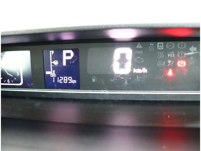 ダイハツ タント ６６０ ファンクロスターボ R4年 (関東) 99