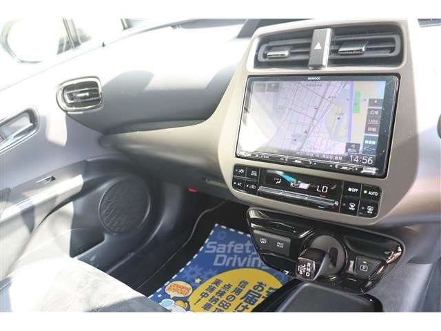 トヨタ プリウスＰＨＶ １．８ Ｓ ＧＲ スポーツ R1年 (関東) 99