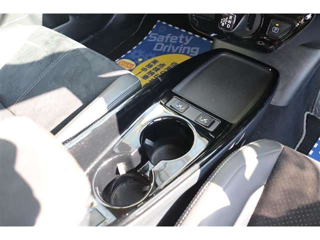 トヨタ プリウスＰＨＶ １．８ Ｓ ＧＲ スポーツ R1年 (関東) 99