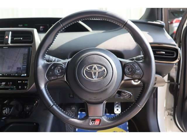 トヨタ プリウスＰＨＶ １．８ Ｓ ＧＲ スポーツ R1年 (関東) 99