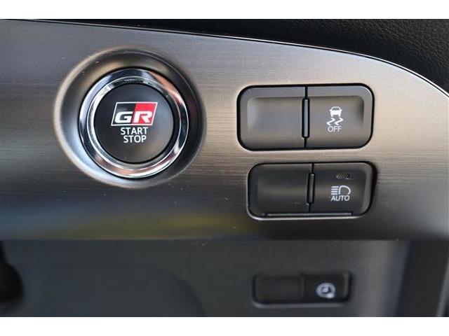 トヨタ プリウスＰＨＶ １．８ Ｓ ＧＲ スポーツ R1年 (関東) 99