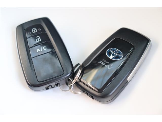 トヨタ プリウスＰＨＶ １．８ Ｓ ＧＲ スポーツ R1年 (関東) 99