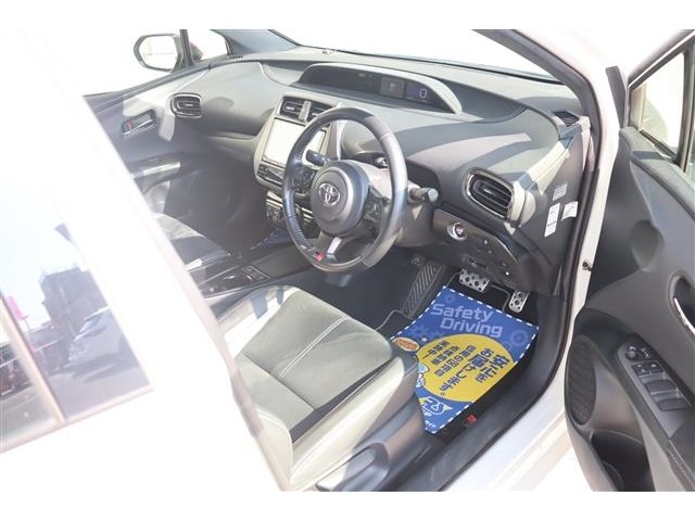 トヨタ プリウスＰＨＶ １．８ Ｓ ＧＲ スポーツ R1年 (関東) 99