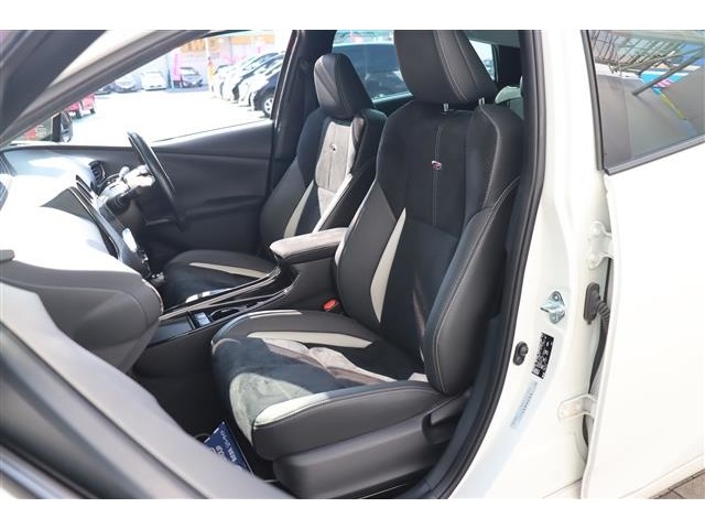 トヨタ プリウスＰＨＶ １．８ Ｓ ＧＲ スポーツ R1年 (関東) 99