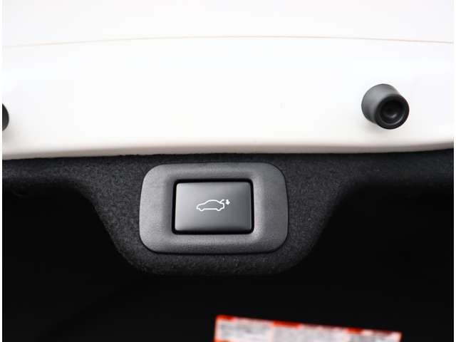 トヨタ クラウン　クロスオーバー　ハイブリッド ２．５ Ｇ アドバンスト レザー パッケージ Ｅ－ＦＯＵＲ ４ＷＤ R5年 (関東) 99