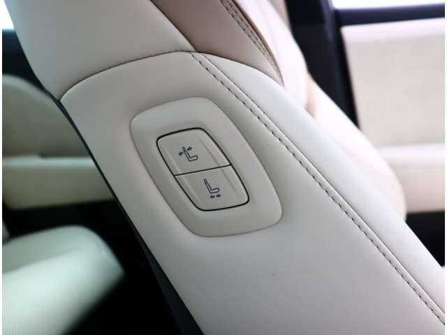 トヨタ クラウン　クロスオーバー　ハイブリッド ２．５ Ｇ アドバンスト レザー パッケージ Ｅ－ＦＯＵＲ ４ＷＤ R5年 (関東) 99