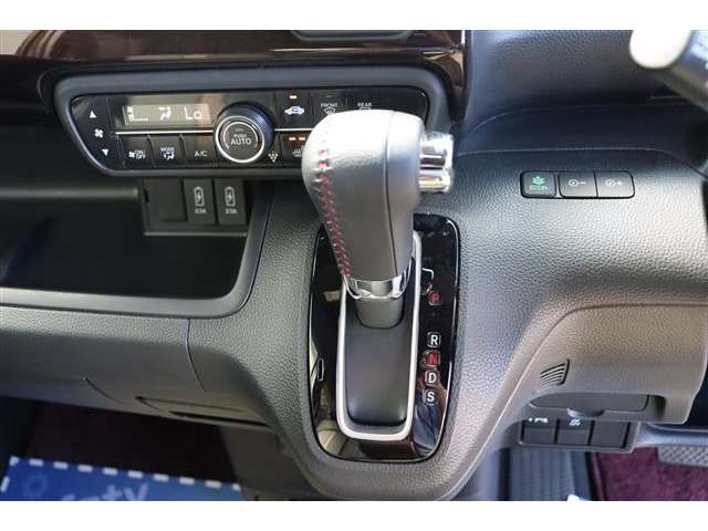 ホンダ Ｎ　ＢＯＸ カスタム ６６０ Ｌ ターボ コーディネートスタイル R3年 (関東) 99