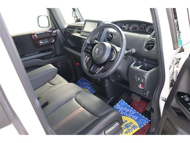 ホンダ Ｎ　ＢＯＸ カスタム ６６０ Ｌ ターボ コーディネートスタイル R3年 (関東) 99