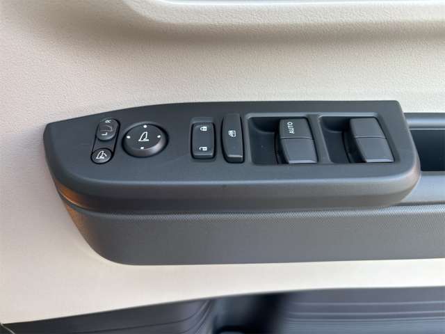 ホンダ Ｎ　ＢＯＸ ６６０ R6年 (近畿) 99