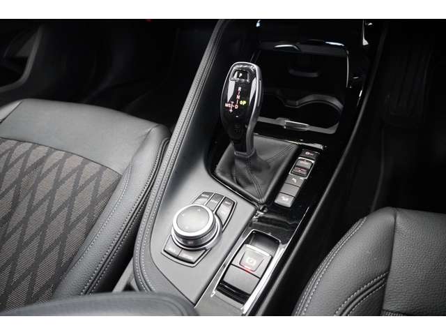 ＢＭＷ Ｘ１ Ｘドライブ １８Ｄ Ｘライン ４ＷＤ R2年 (近畿) 99