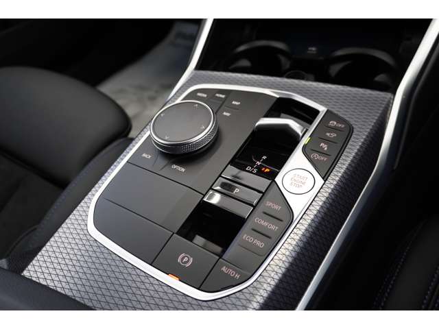 ＢＭＷ ３シリーズ ３２０Ｄ Ｘドライブ Ｍスポーツ ディーゼルターボ ４ＷＤ R5年 (近畿) 99