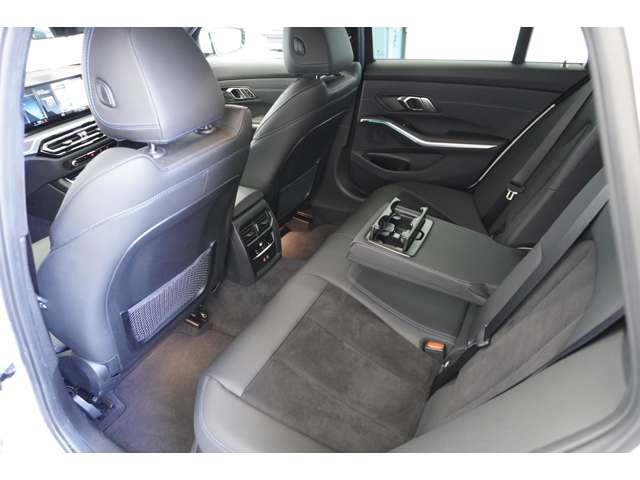 ＢＭＷ ３シリーズ ３２０Ｄ Ｘドライブ Ｍスポーツ ディーゼルターボ ４ＷＤ R5年 (近畿) 99