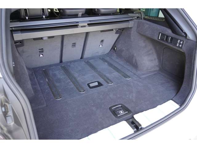 ＢＭＷ ３シリーズ ３２０Ｄ Ｘドライブ Ｍスポーツ ディーゼルターボ ４ＷＤ R5年 (近畿) 99